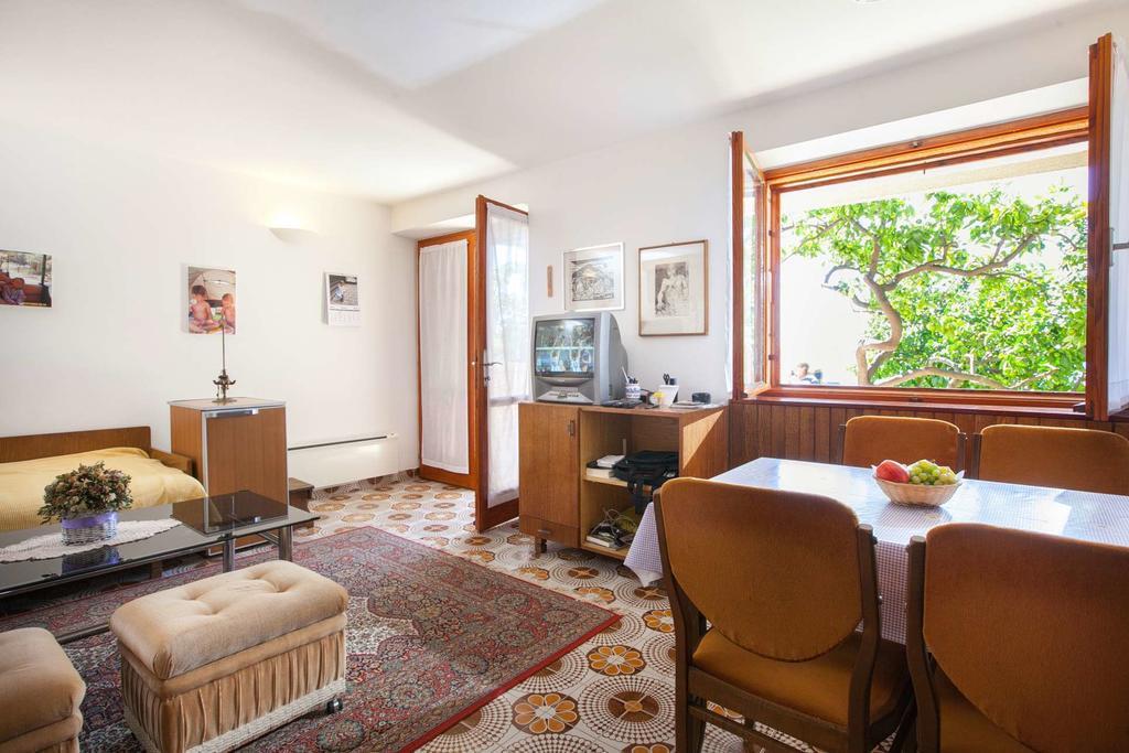 Holiday Home Luma Podgora Ruang foto